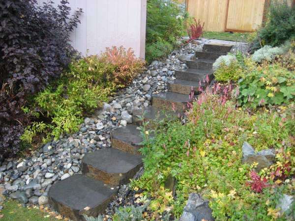 Basalt Hex Step, ~24" Diameter, 6" thick, Flamed Finish 3 Basalt Hex Step, ~24" Diameter, 6" thick, Flamed Finish - Image 3