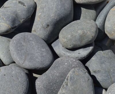 Mexican Beach Pebble - Black 3-5"