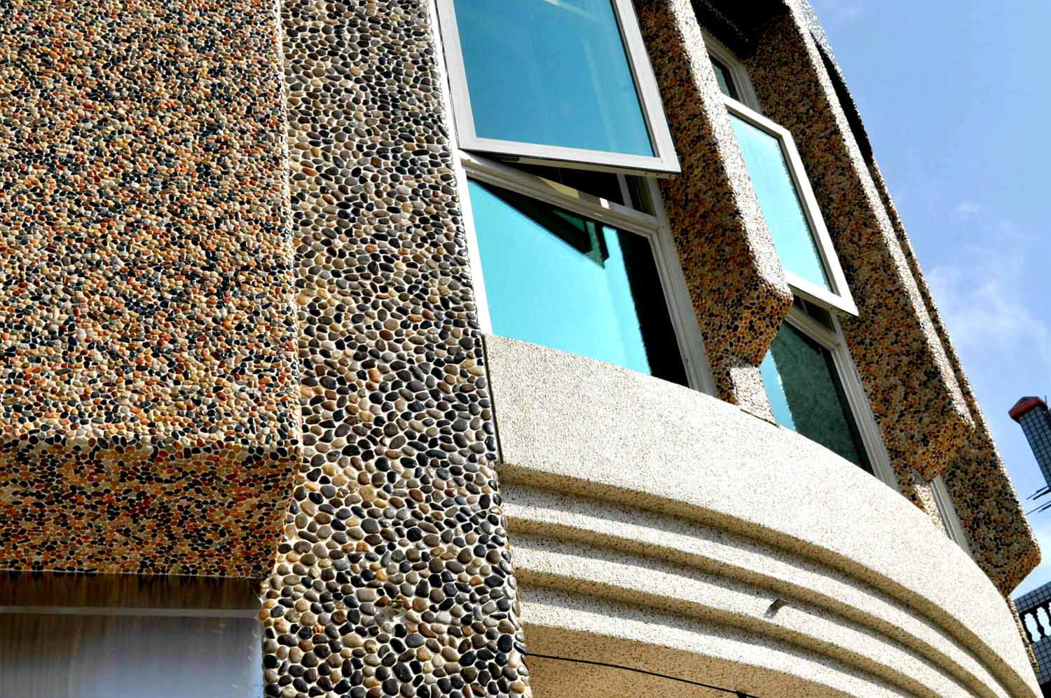 Natural Sierra Pebble Tile 2 Natural Sierra Pebble Tile