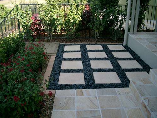 Polished Black Pebbles 1½" - 2½" 3 Polished Black Pebbles 1½" - 2½" - Image 3
