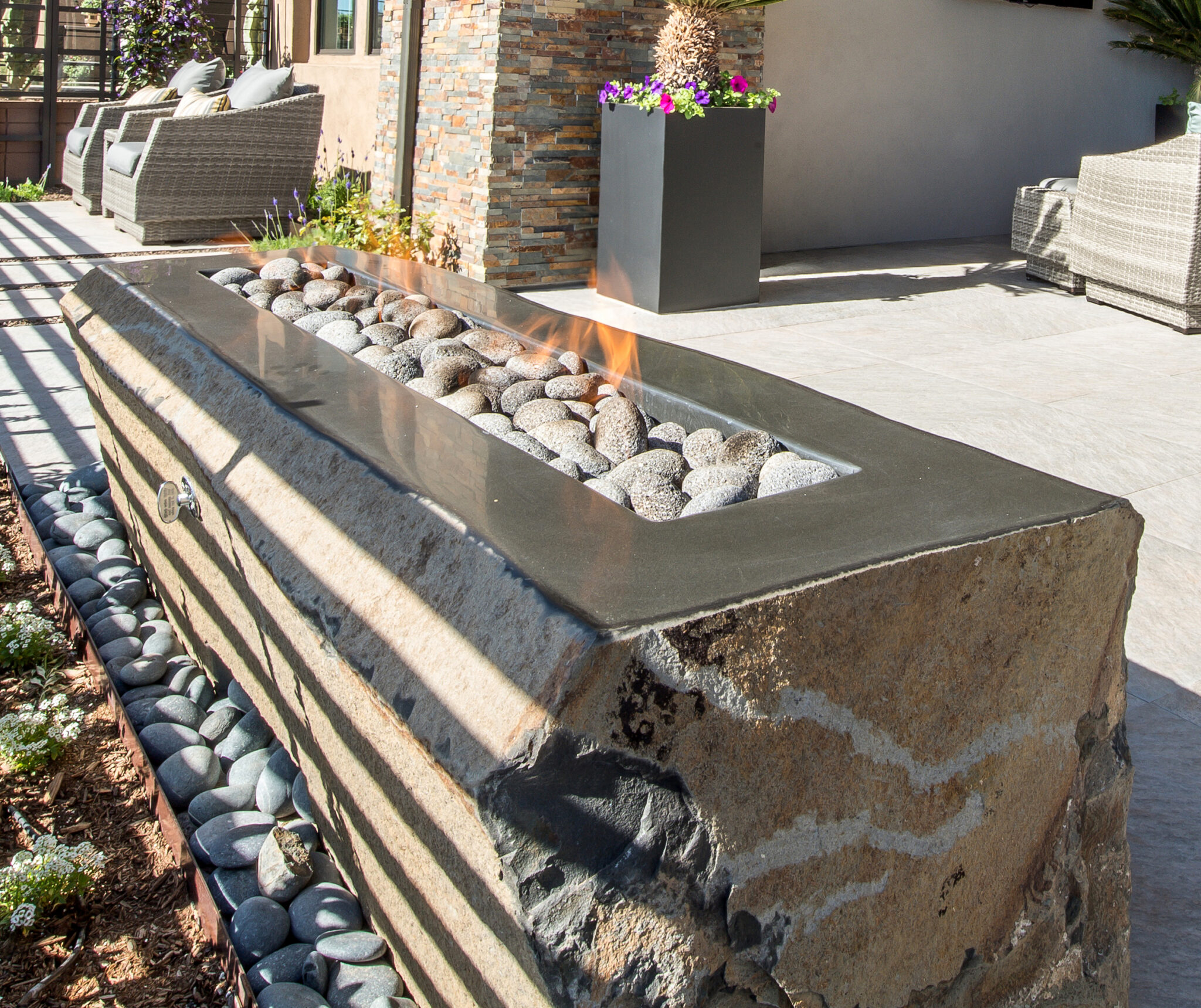 Basalt Fire table Cascade